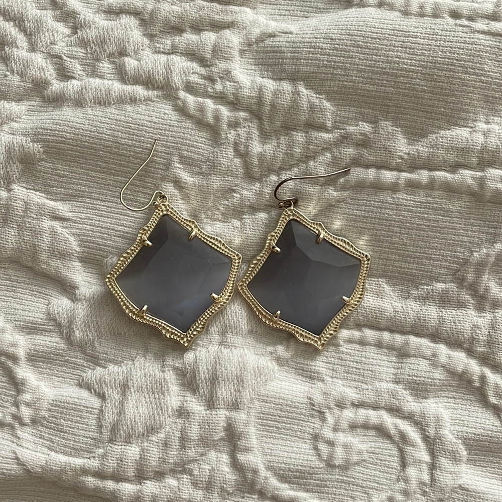 Kendra Scott light grey/purple earrings